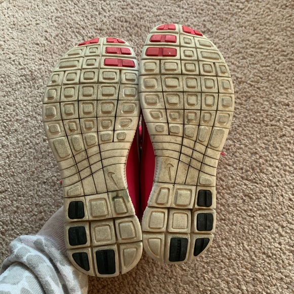 NIKE FREE RUN 4.0 SIZE 6 HOT PINK - Picture 4 of 6